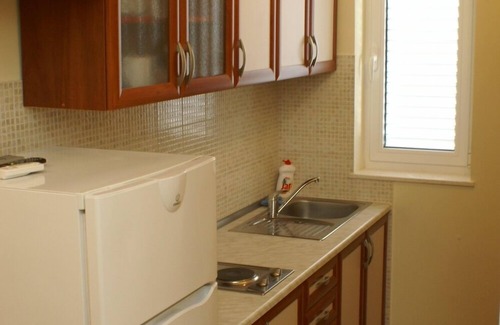 Mimice Apartamento | Apartamento para dos personas con terraza y vista al mar Mimice, Omis (A-2754-e)