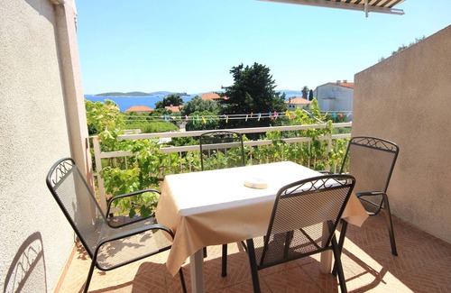 Orebic Apartamento | Apartamento para dos personas con terraza y vista al mar Orebic, Peljesac (A-10166-a)