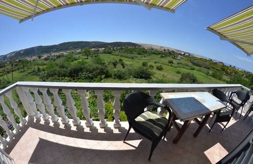 Lopar Apartamento | Apartamento para dos personas con balcón y vista al mar Lopar, Rab (A-14070-c)