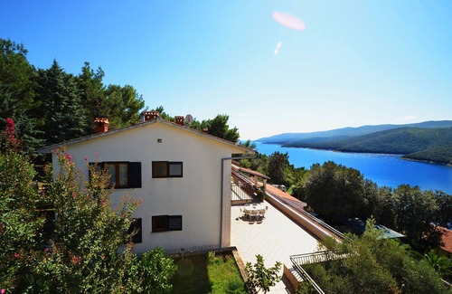 Rabac Apartamento | Apartamento para dos personas con una terraza Rabac, Labin (A-9652-b)