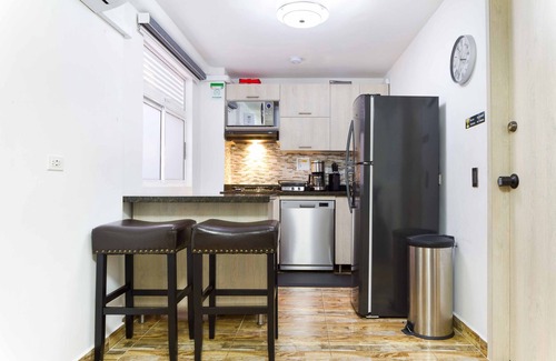 El Poblado Apartamento | Balcón de dos habitaciones AC Bañera de hidromasaje Tiempo parcial Portero Poblado