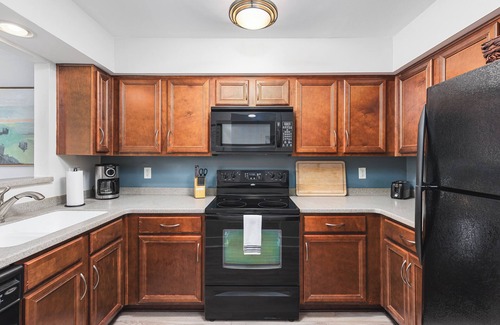 East Bank Condominio | Two Bedroom Condo along the River in Downtown Nashville