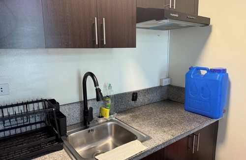 Bangkal Condominio | Two Bedroom Condo in Makati- Good for 6!