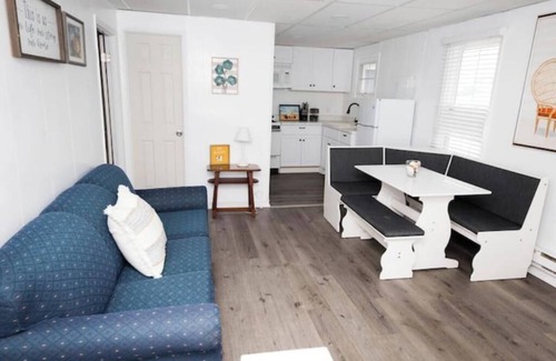 Beach Haven Cabaña | Two Bedroom Cottage