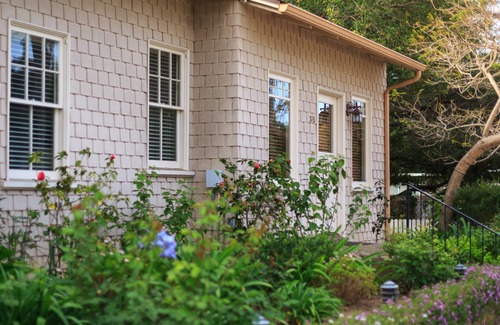 Oak Park Cabaña | Two Bedroom Craftsman Cottage, near downtown Santa Barbara