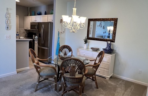 Rehoboth Beach Condominio | Two bedroom, dog friendly condo with pool, between Lewes and Rehoboth Beach