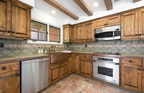 Fairbanks Ranch Casa | Two Bedroom Guest Home on Rancho Santa Fe Estate with Private Tennis