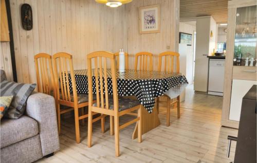 Hasmark Strand Casa | Two-Bedroom Holiday Home In Otterup