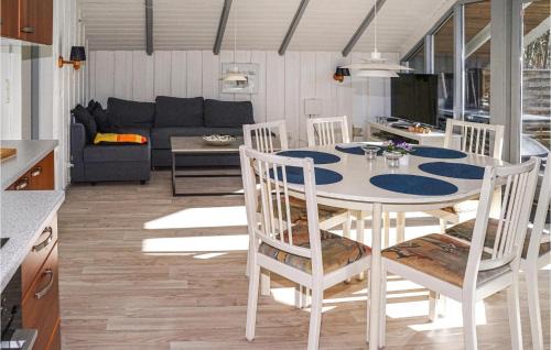 Skygge Casa | Two-Bedroom Holiday Home In Give