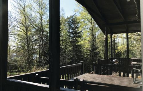 Palsmala Casa | Two-Bedroom Holiday Home In Almeboda