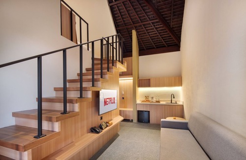 Batu Bolong Complejo | Two Bedroom Loft River View in Canggu