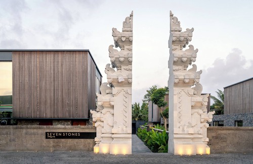 Melayang Villa | Two-Bedroom Luxury Pool Villa Agat Garden View