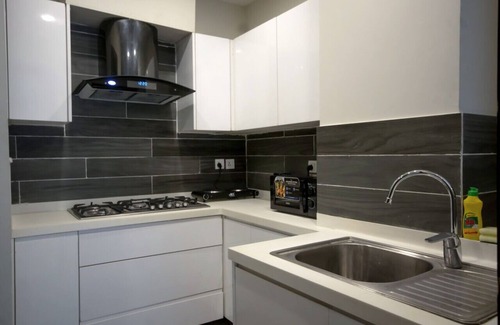 Lahore Apartamento | Two Bedroom Luxury Apartment - Cityscape Comfort Retreat