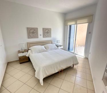 Universal Apartamento | Two Bedroom Marsefino Amazing Townhouse-Apartment