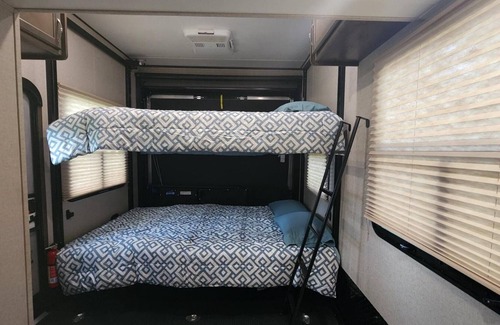 River Ranch Cabaña | Two Bedroom On-site RV Rental at River Ranch! 407