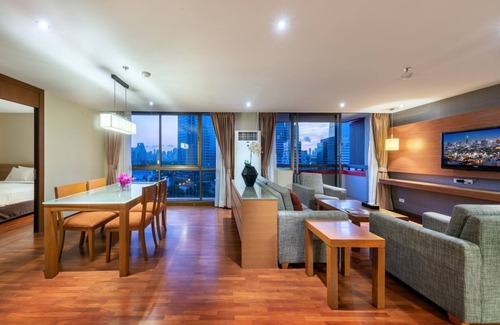 Thung Maha Mek Apartamento | Two Bedroom Residence is a home away home.