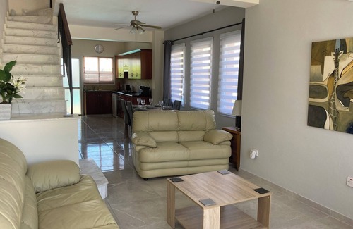 Universal Casa | Two Bedroom Semi-detached House With Private Pool, A/c, Wifi in Kato Paphos