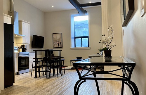 St. Mary's Condominio | Two bedroom suite - great for visiting family, weddings, or Stratford Festival