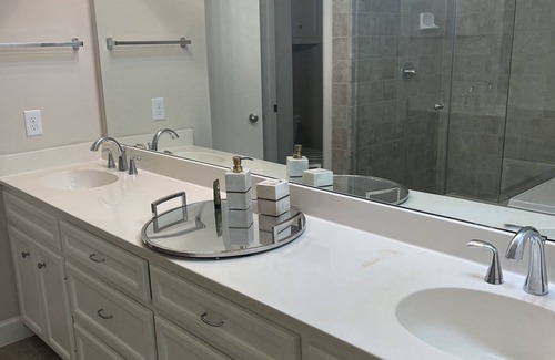 Southeast Houston Condominio | Two bedroom/ Two Bath Condo in a Gated Community near Hobby Airport and Downtown