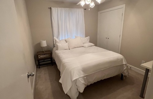 Southeast Houston Condominio | Two bedroom/ Two Bath Condo in a Gated Community near Hobby Airport and Downtown