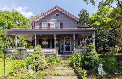 Staatsburg Casa | Two bedrooms, bath and kitchenette in 1890 Victorian