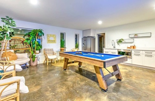 Berry Hill Casa | Two Brand New Luxury Homes! Rooftop + Hot Tubs!