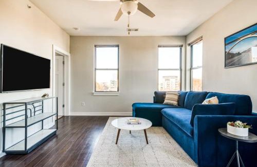 Music Row Apartamento | TWO CozySuites Modern Music Row Condos with parking