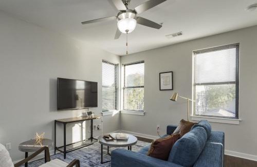 Music Row Apartamento | TWO CozySuites Stylish Music Row Condos with parking