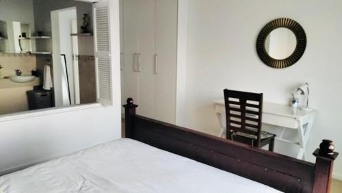 Greater Johannesburg Metropolitan Area Apartamento | Two en-suite in a light filled apartment in Sandton