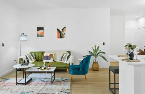 Glendale Sports and Entertainment District Apartamento | TWO Glendale CozySuites with Pool & Jacuzzi 02&09
