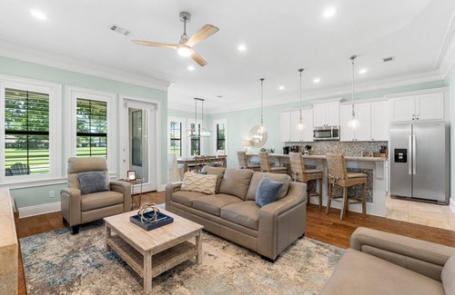 Villa Lago Casa | Two Golf Carts ~ Golf Course View ~ Private Beach Access