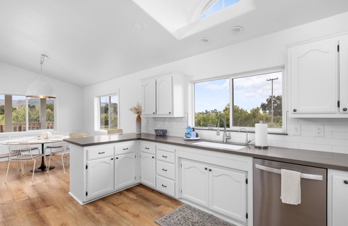 San Luis Obispo Casa | Two homes on 41 acres! Sleeps up to 18