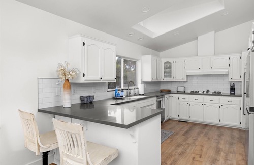 San Luis Obispo Casa | Two homes on 41 acres! Sleeps up to 18