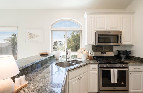 Downtown Casa | Two Homes*Close to beach*Sleeps 17!