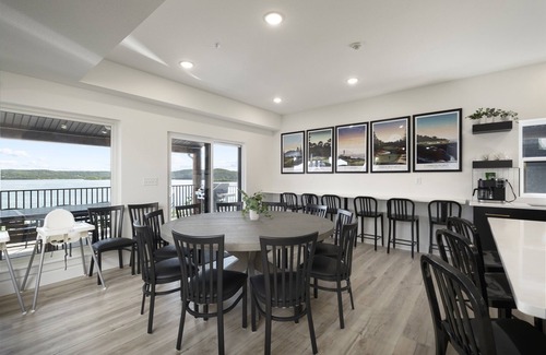 Hollister Casa | Two homes (sleeping 50) golf simulator, outdoor sauna, hot tub & fire table
