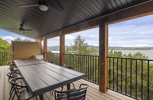 Hollister Casa | Two homes (sleeping 51) golf simulator, outdoor sauna, hot tub & fire table