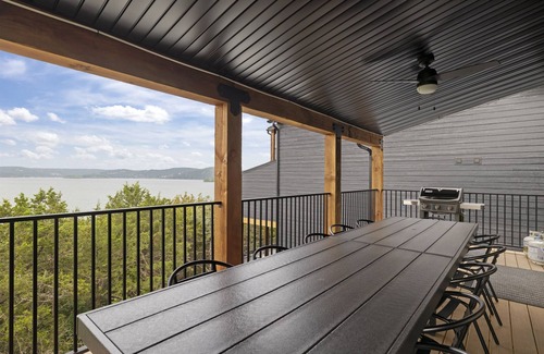 Hollister Casa | Two homes (sleeping 51) golf simulator, outdoor sauna, hot tub & fire table