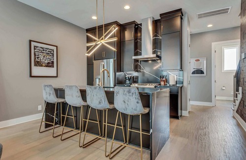 South Nashville Casa | *Two Huge Brand New Homes*Downtown View*21+ BEDS*