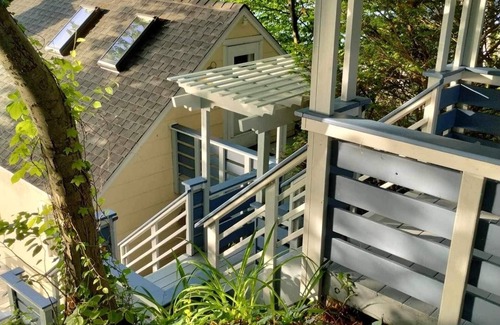 North East Casa | Two Lake front Cottages on the water!