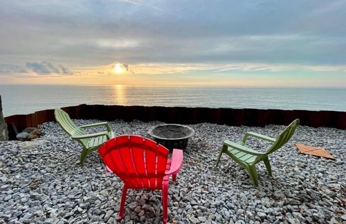North East Casa | Two Lake front Cottages on the water!