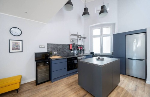 Lodz Apartamento | Two Levels Spacious Apt - 116m², Four Bedrooms - by Rentujemy