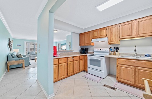Gulf Shores Condominio | TWO POOLS, FISHING PIER, PRIVATE BEACH ACCESS, COZY ACCOMMODATIONS