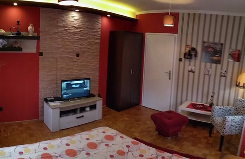 Novi Beograd Apartamento | Two Rivers Apartment ofrece alojamiento limpio y tranquilo para nuestros huéspedes.