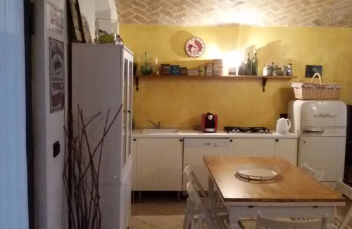 Parma Apartamento | Apartamento de dos habitaciones en una granja reformada