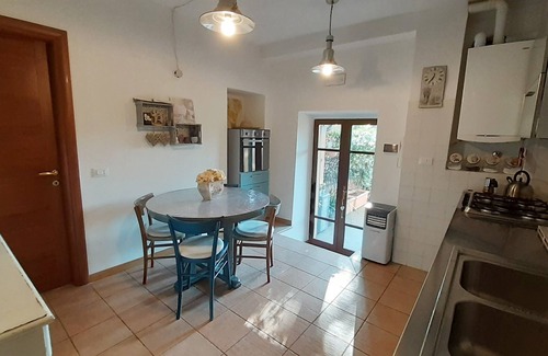 Perugia Apartamento | Two-room apartment in Vestricciano Genna with private garden