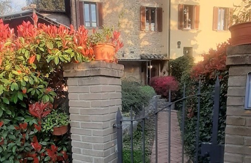 Perugia Apartamento | Two-room apartment in Vestricciano Genna with private garden