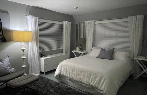 Torbay Cama Y Desayuno | Two rooms in tropical garden
