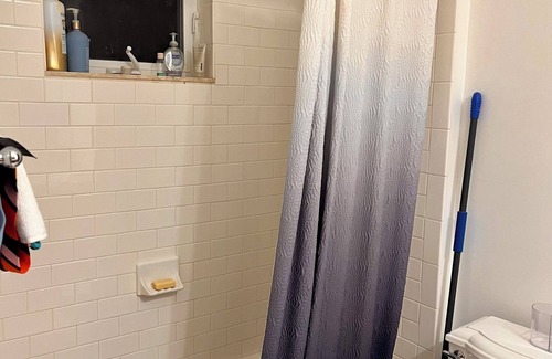 Riverside Park Apartamento | Two rooms with private bathroom in shared house