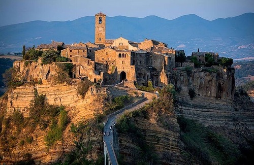 Corbara Casa | A DOS PASOS DE ... CIVITA DI BAGNOREGIO, ORVIETO, LAGO DE CORBARA Y BOLSENA