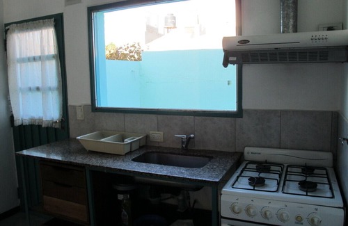 Puerto Madryn Apartamento | Two story apartment with all services and amenities. Nice neighbor